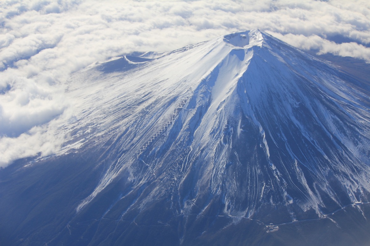 2026年版 富士山の山小屋まとめ｜予約方法・料金・ルート別一覧