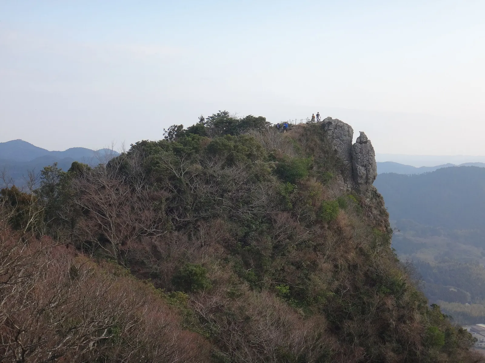 伊予ヶ岳の山頂