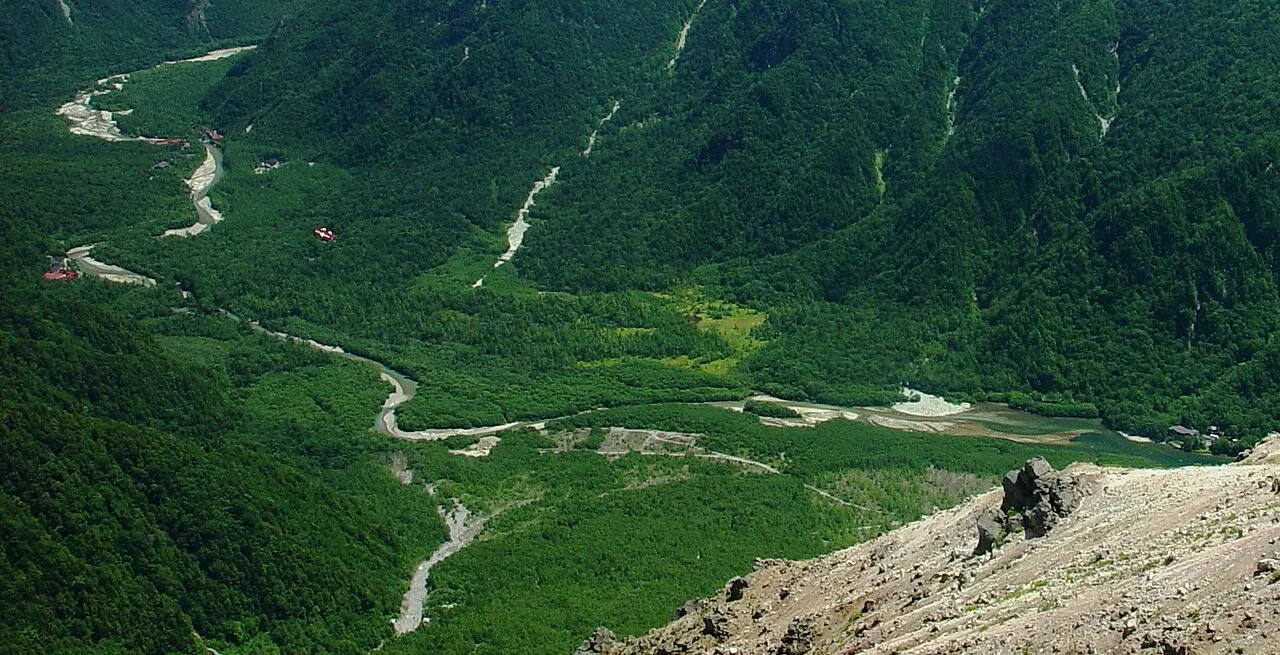 焼岳から見た上高地